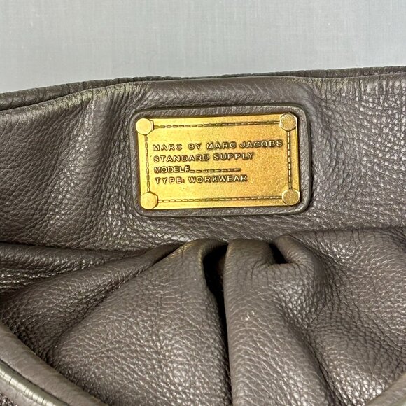 SALE! Marc Jacobs Classic Q Hillier Hobo - Gray Leather - Great Condition - Picture 4 of 14